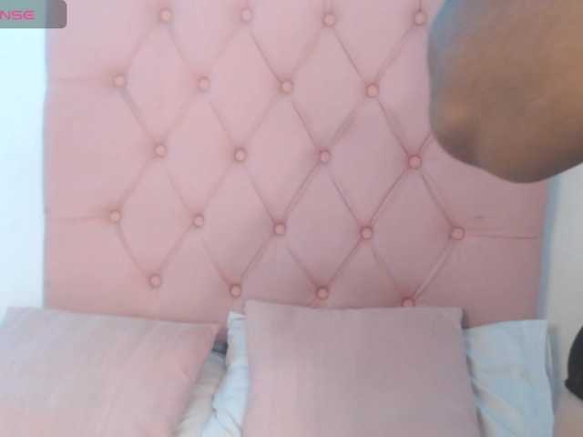 nicolle1u1's BongaCams show and profile