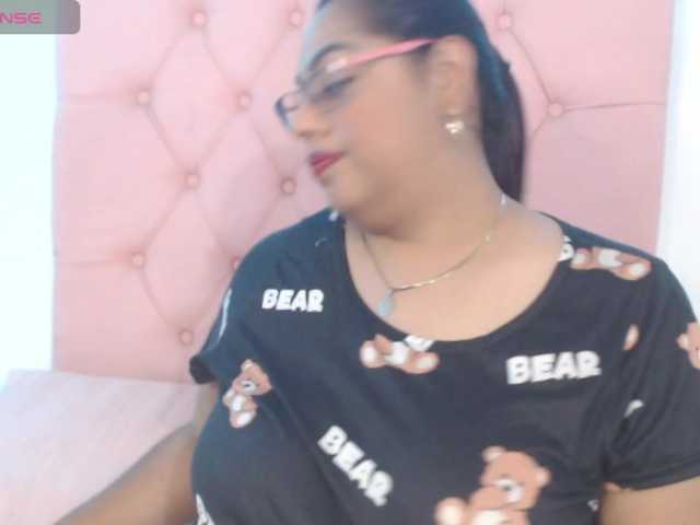nicolle1u1's BongaCams show and profile