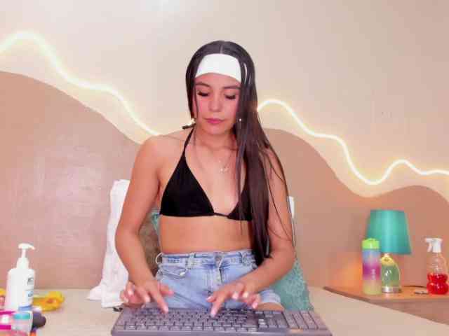 NatashaJurado webcam