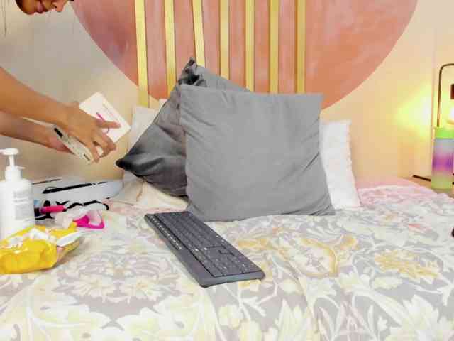 NatashaJurado webcam