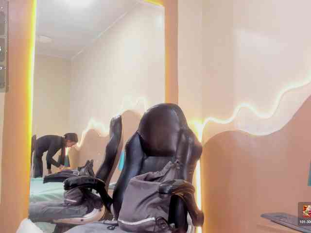 NatashaJurado webcam