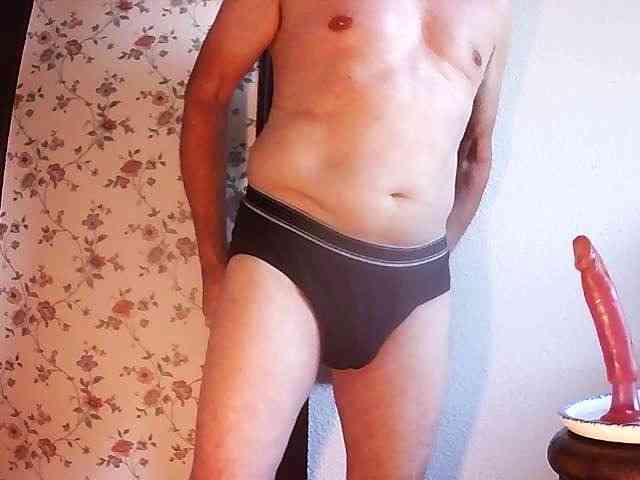 PAUL-fr Live Webcam on BongaCams