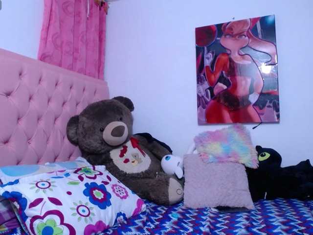 yulittlestar28 live cam on BongaCams