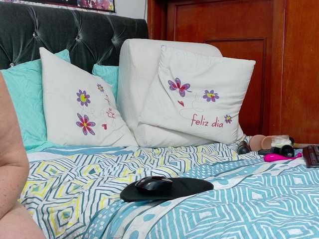 ViviannaJhonson, en directo ahora en BongaCams