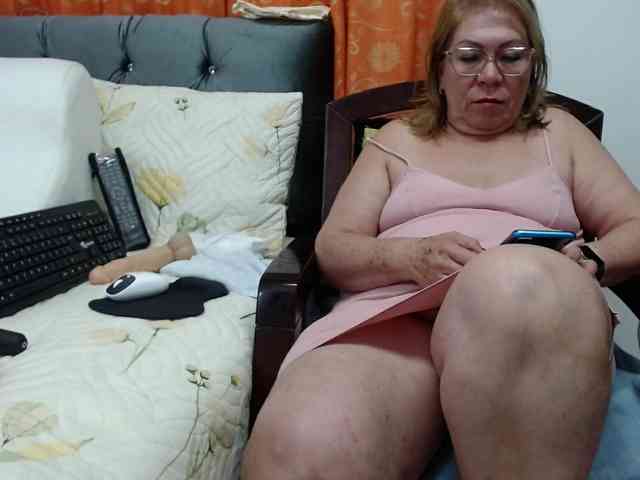 ViviannaJhonson webcam