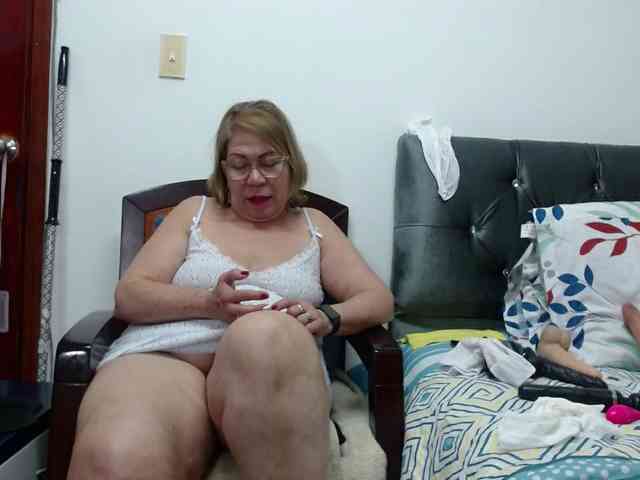 ViviannaJhonson webcam