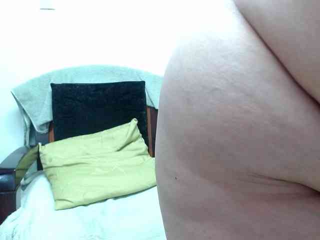 ViviannaJhonson webcam