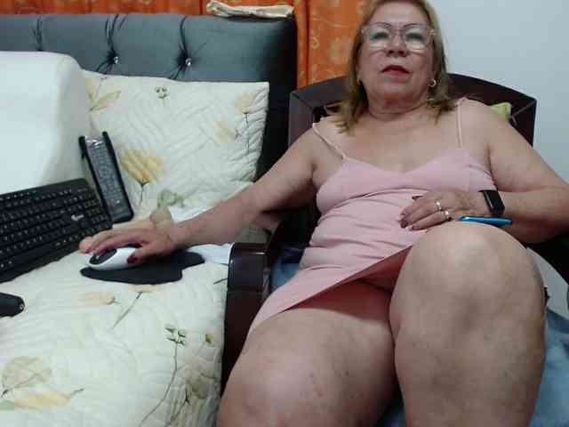 ViviannaJhonson webcam