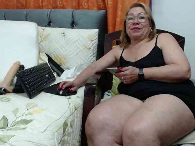 ViviannaJhonson webcam