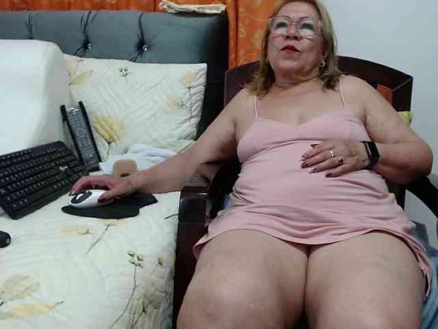 ViviannaJhonson webcam