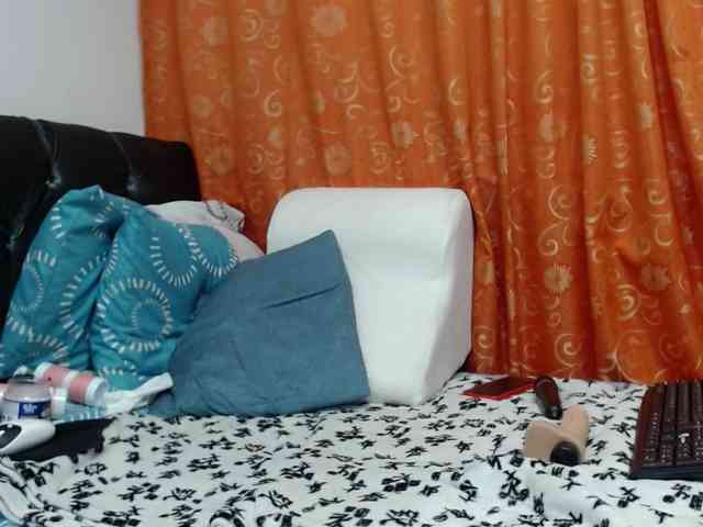 ViviannaJhonson webcam