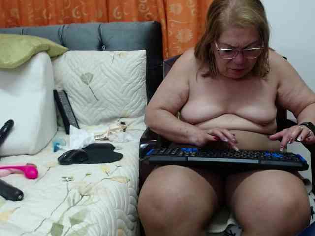 ViviannaJhonson webcam