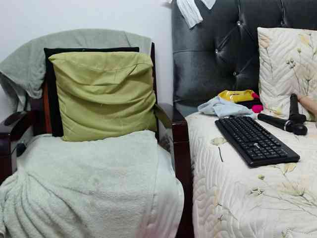 ViviannaJhonson webcam