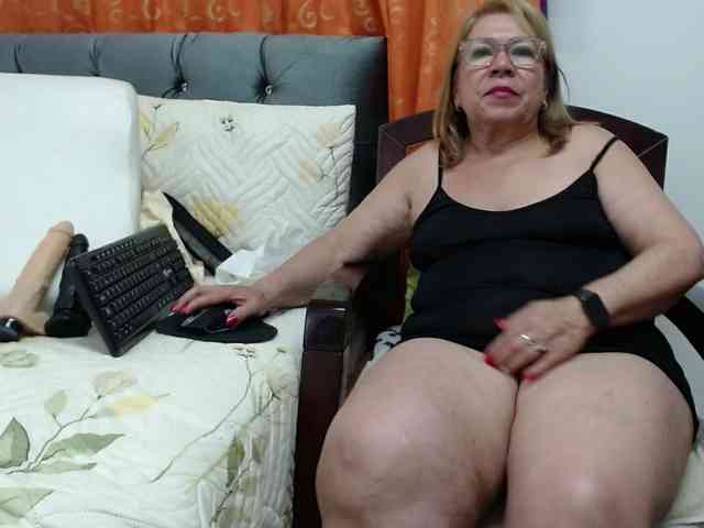 ViviannaJhonson webcam