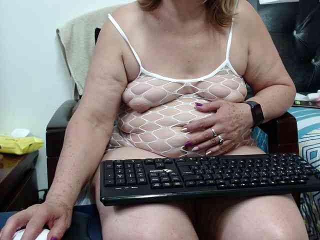 ViviannaJhonson webcam