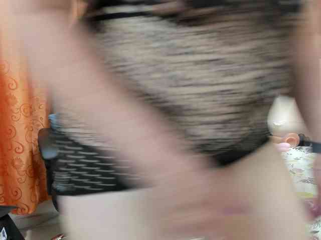 ViviannaJhonson webcam