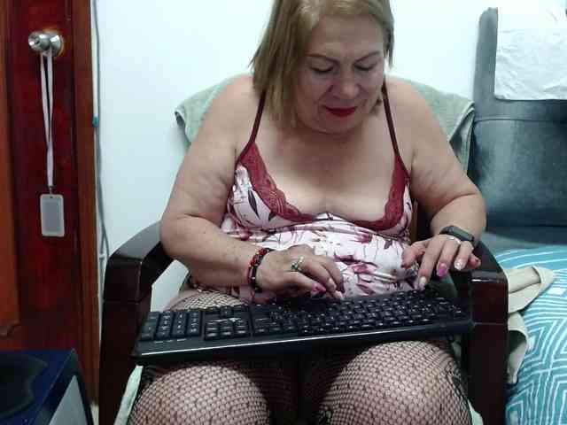ViviannaJhonson webcam