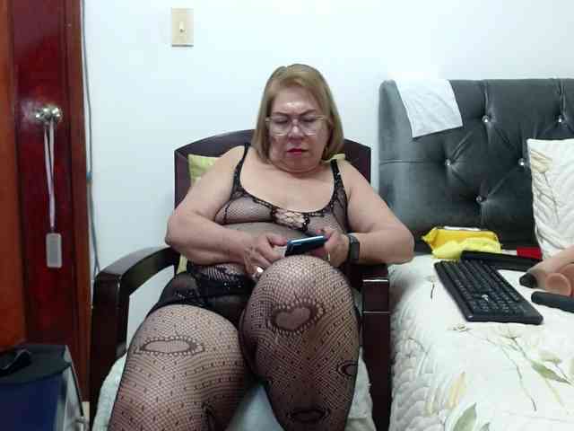 ViviannaJhonson webcam