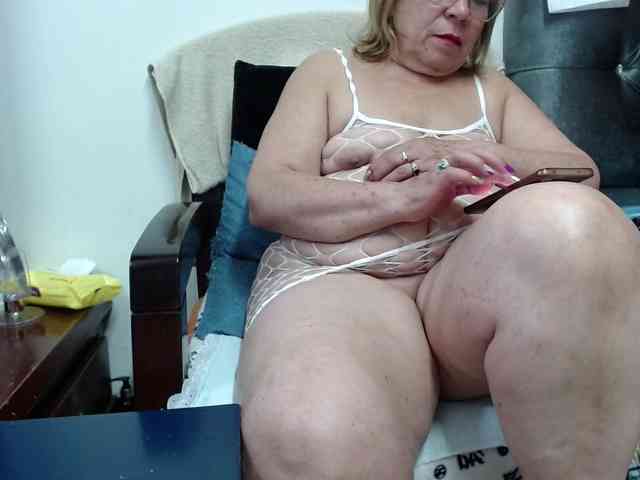 ViviannaJhonson webcam
