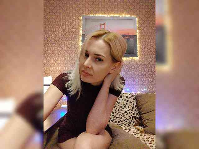 Andre-Blondinochka webcam