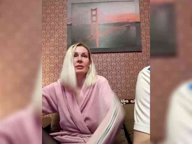 Andre-Blondinochka webcam