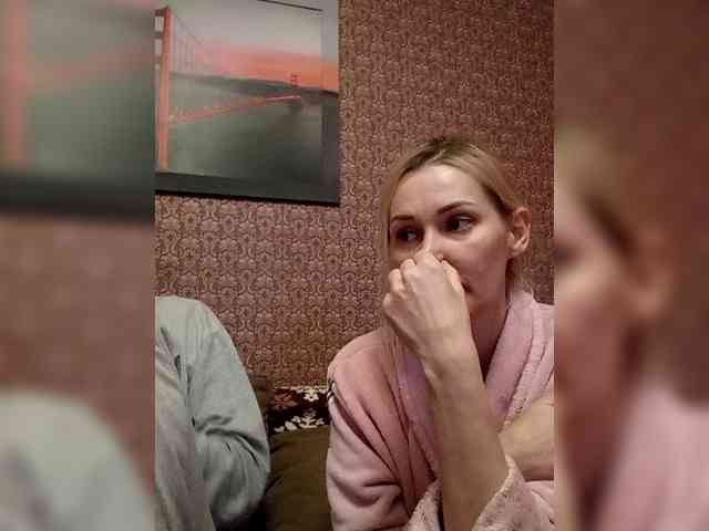 Andre-Blondinochka webcam