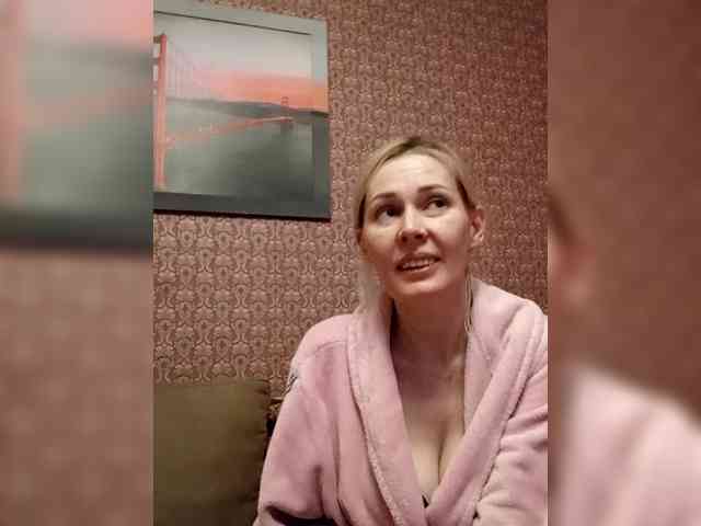 Model: Andre-Blondinochka