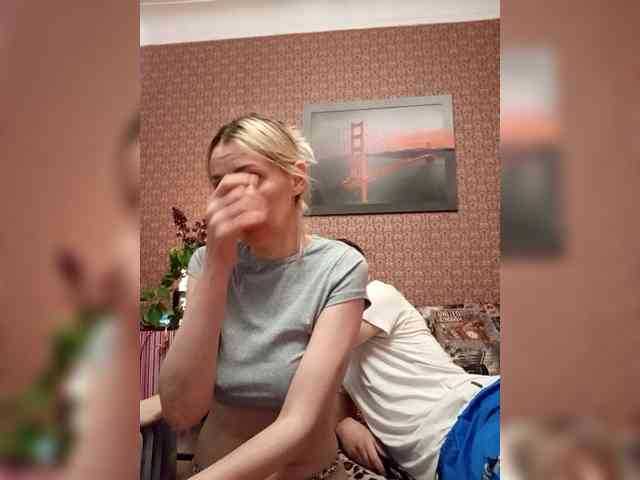 Andre-Blondinochka webcam