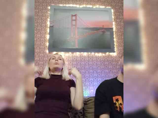 Andre-Blondinochka webcam