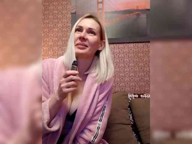 Andre-Blondinochka webcam