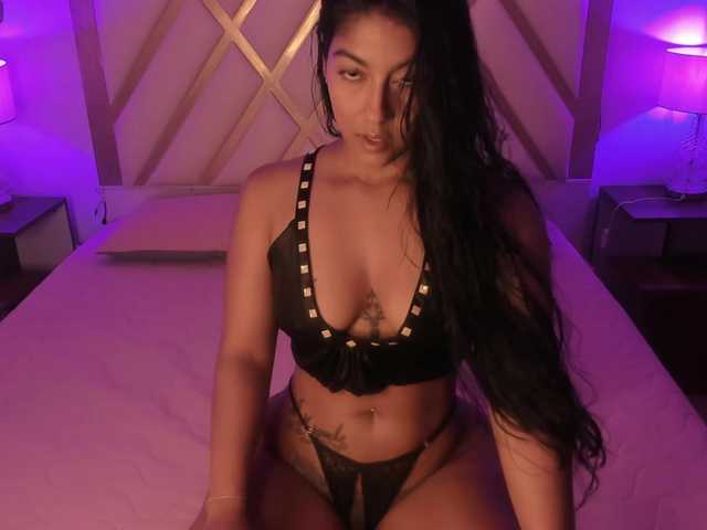 LiizJones live cam on BongaCams
