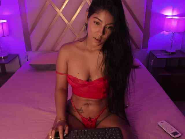 LiizJones Live Webcam on BongaCams