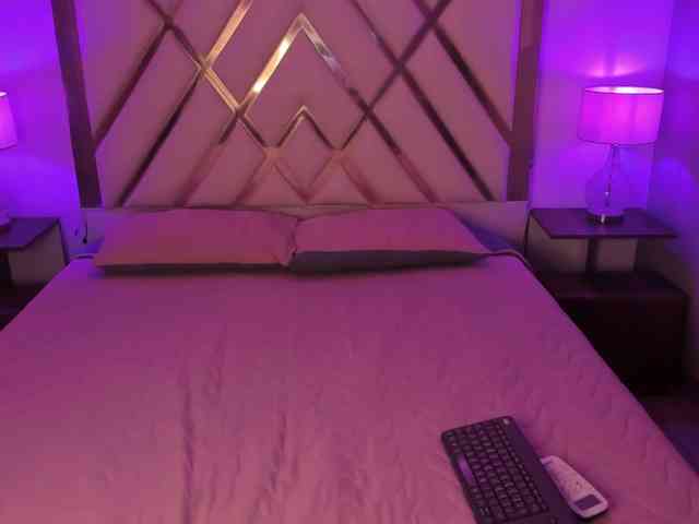 LiizJones webcam