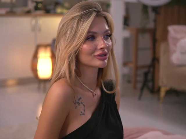 LeyaMeyers live cam on BongaCams