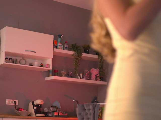 LeyaMeyers live webcam show