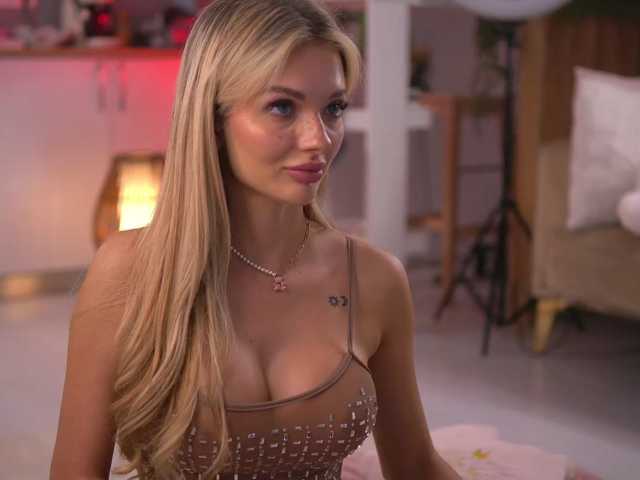 LeyaMeyers, en directo ahora en BongaCams