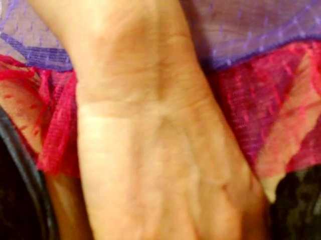 Elena7564 live cam on BongaCams