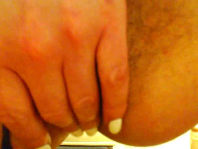 Elena7564 live cam on BongaCams