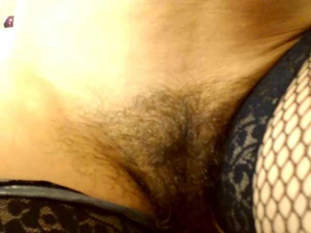 Elena7564 live cam on BongaCams