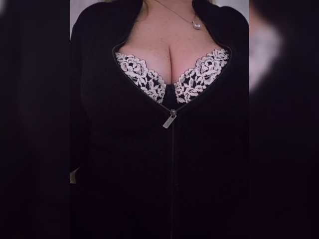 Amoreloveforever live cam on BongaCams