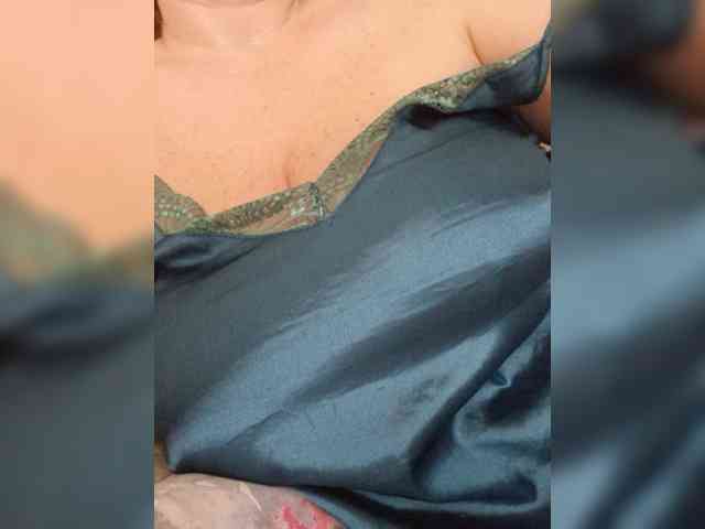 Makemehorny webcam