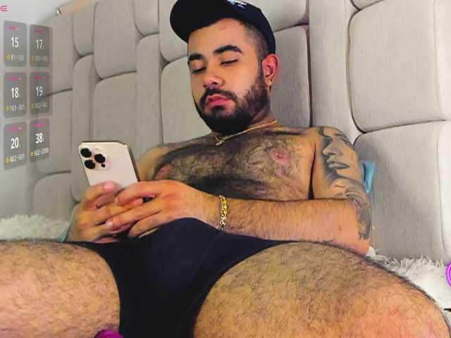 Sweetbabyman2 live cam