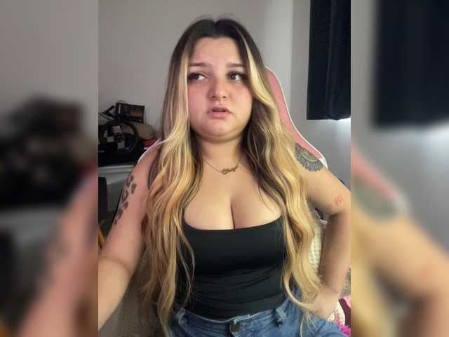 amandhaa live cam on BongaCams