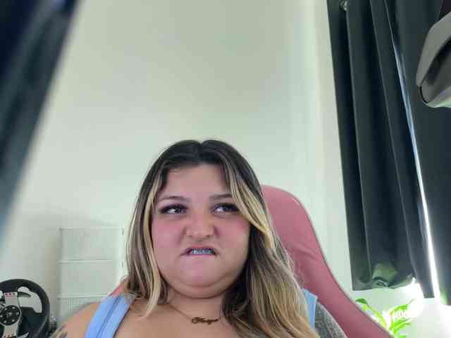 SweetPaige webcam