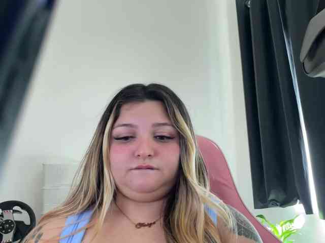 Amandhaa - Girl 
