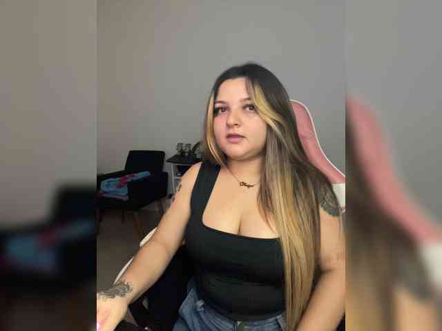 Model: SweetPaige
