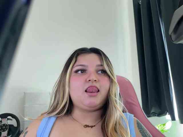 SweetPaige webcam
