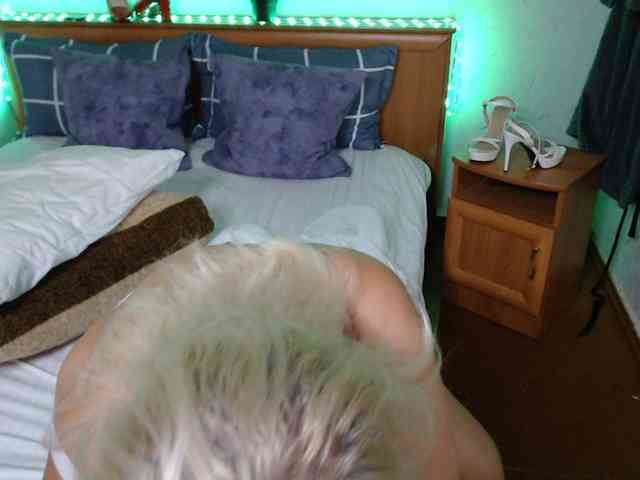 BozhenaNude webcam