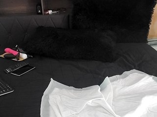 QueenAnitaDix's Live Webcam