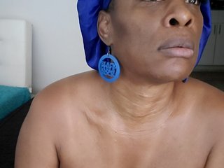 QueenAnitaDix's Live Webcam